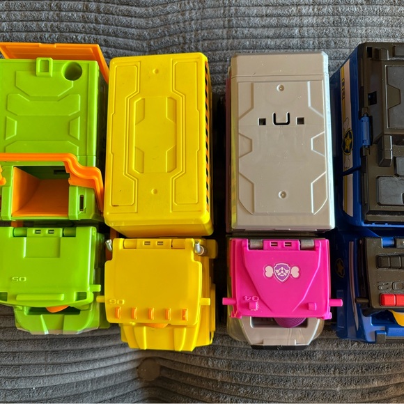 Paw Patrol Trucks with matching figure - Picture 2 of 2